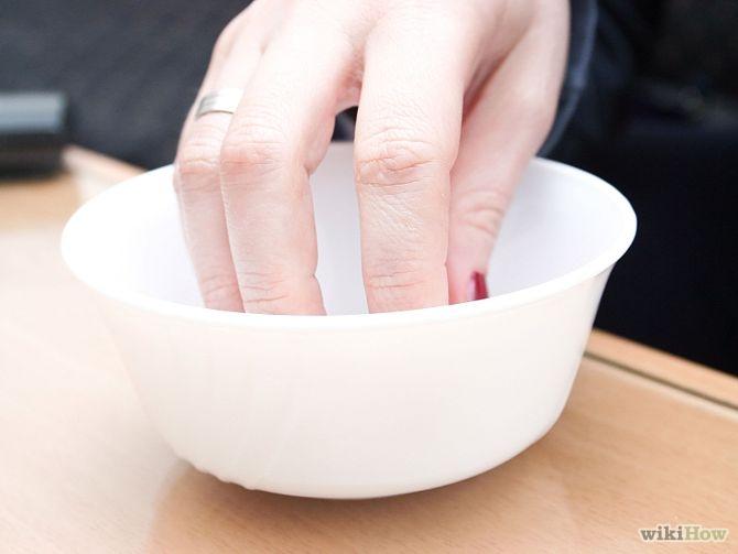 Milk is an excellent source for stronger nails. It contains necessary proteins which are beneficial for nail growth.
For stronger nails, dip your nails in 2-3 tbsp of full cream milk. Allow your nails to get soaked. After 2-3 minutes, rinse off. Do this treatment at least once a week.