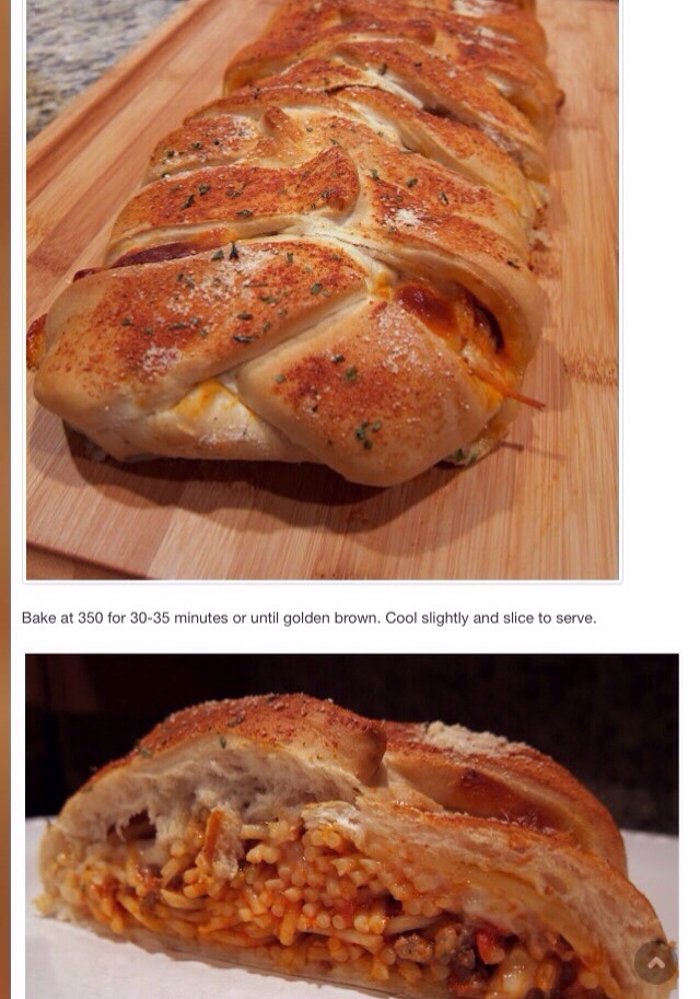 Spaghetti Stuffed Garlic Bread 