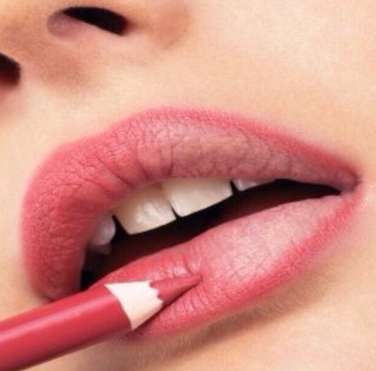 It also makes a good lip liner 💄