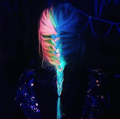 Glow-In-The-Dark Hair/ Blacklight Hair Trend