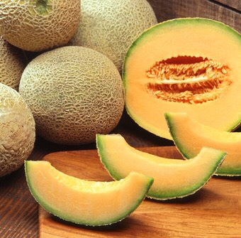 Cantaloupe - lots of vitamin C, antioxidants, potassium, Zea-xanthinin (helps protect eyes), vitamin A (helps protect against lung and oral cavity cancer)