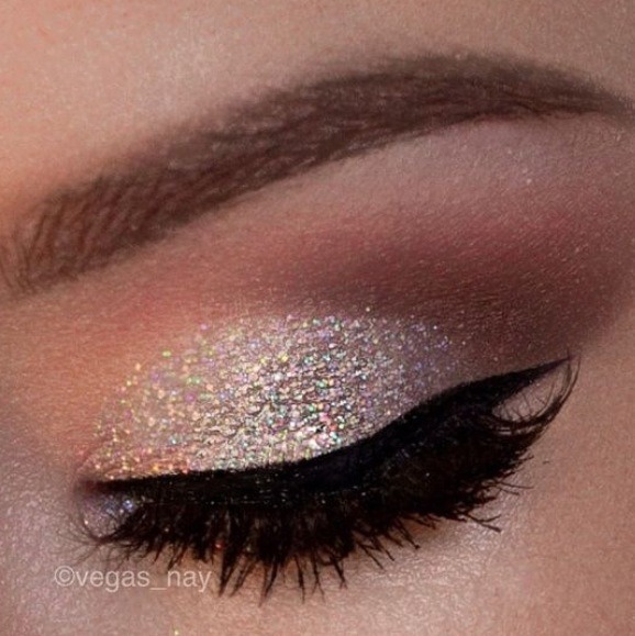 Nude and Sparkly Eyeshadow. 