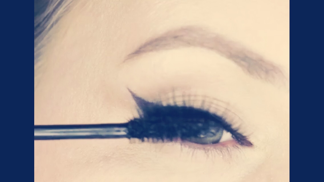 Then we want to apply mascara on 