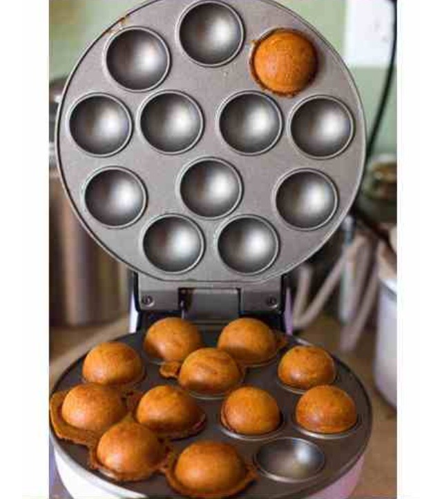 10 Minute Cinnamon Sugar Doughnut Holes.!!!!(: