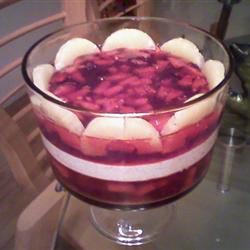 Creamy cranberry salad 