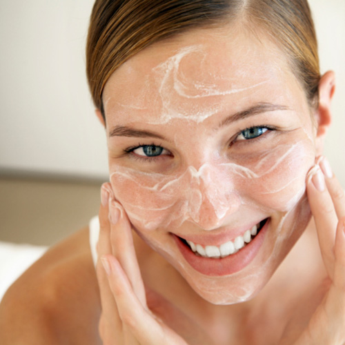 grab the soap, then the sugar and mix them until you get a paste