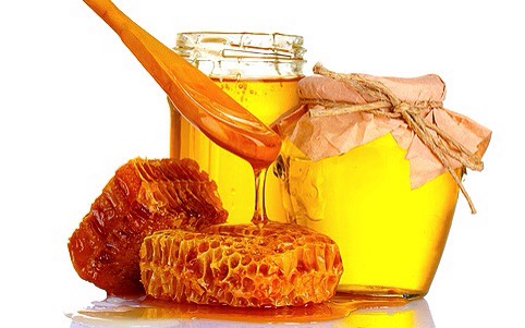 1 teaspoon of honey
Honey is a moisturizer and helps hydrated your skin.