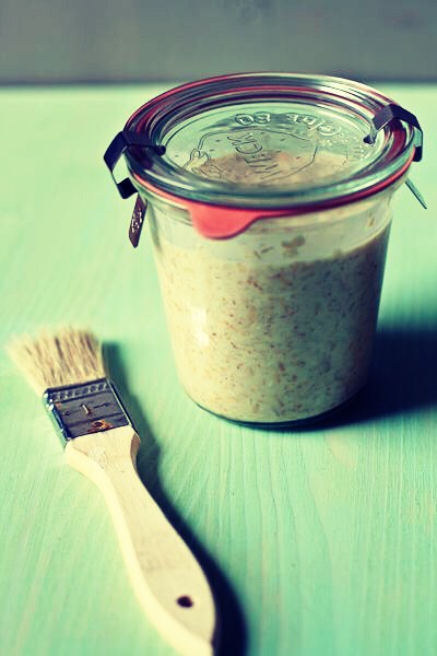 💛 Orange Face Mask 💛
You will need:
• 1/2 a cup of Oatmeal
• Juice from 1 Orange
• 3 tablespoons of Plain Yoghurt
• 2 tablespoons of Honey
• 2 teaspoons of Dried Orange Peel

Simply combine all of the above ingredients together in a bowl! Make sure they are stirred together well 💛