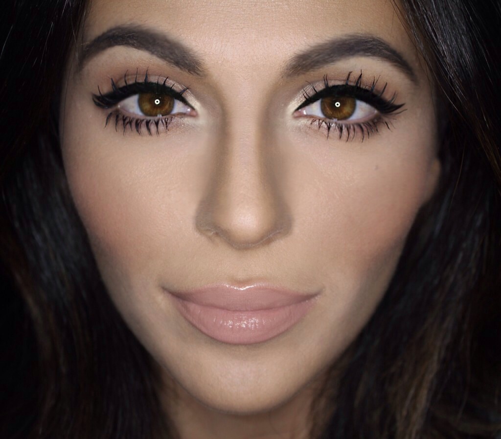 Applying Eyeliner Tips