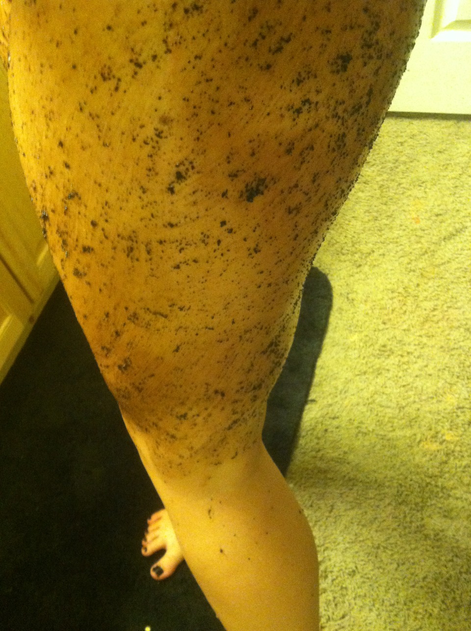 Next take the mixture and rub it where your cellulite is. I'm also doing this for my stretch marks it helps reduce the coloring of your stretch marks and also makes you skin smoother.