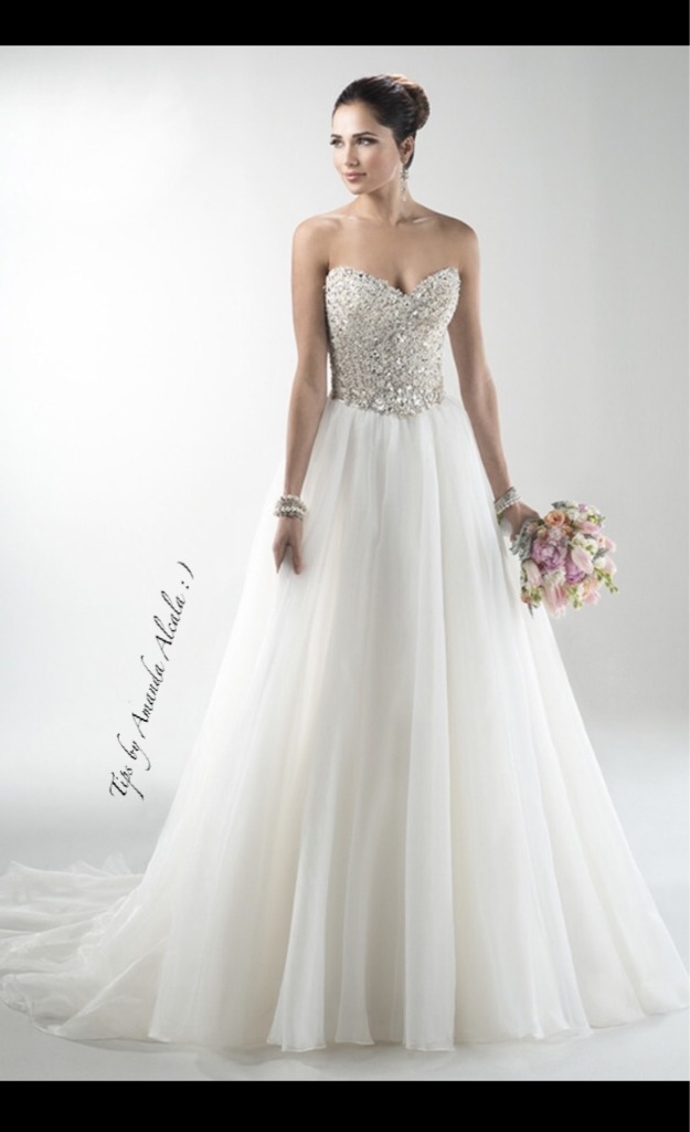 Beautiful Wedding Dresses UNDER $500! π #tipit