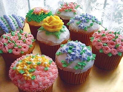 Pretty And Unique Cupcakes 