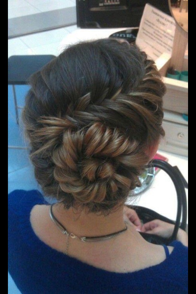 Simple Yet Elegant Hair Styles🎀