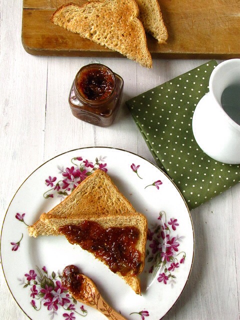Fig and Honey Compote, to liven up your morning toast: http://www.missinthekitchen.com/2012/08/17/fresh-fig-honey-compote/