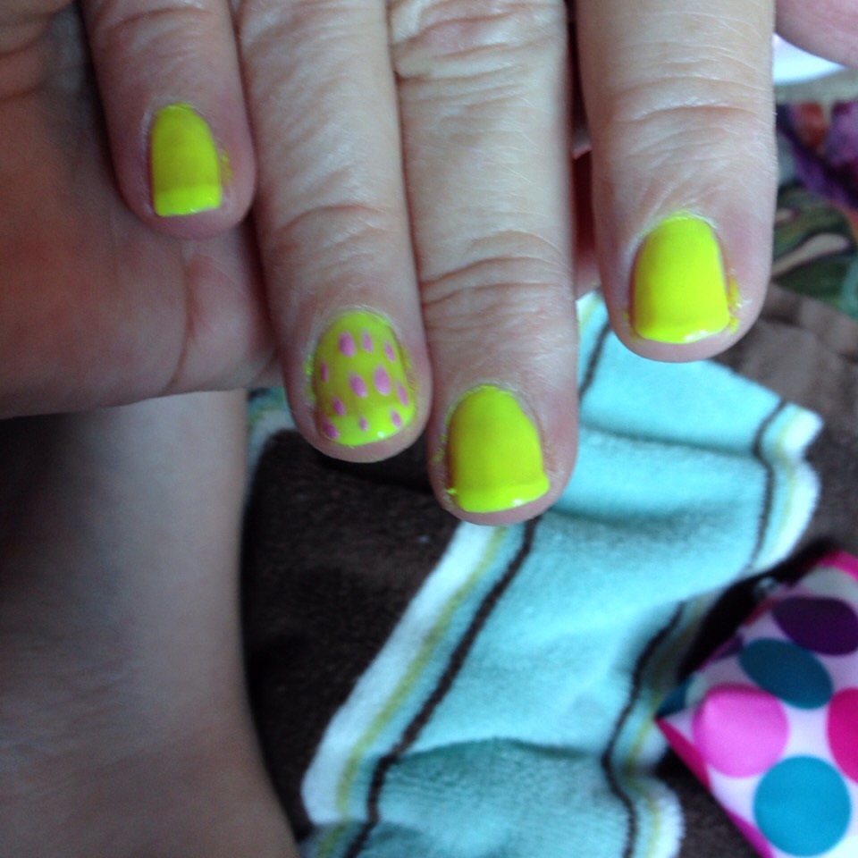 this one is okay I personally don't really like this one cause I was missing my dotting tool so I used a nail striper so yeah it's not that good! I used sunshine disco and nail art color 
baby pink and the baby pink is nail art and the sunshine disco is broadway! both from the same place dollar gene