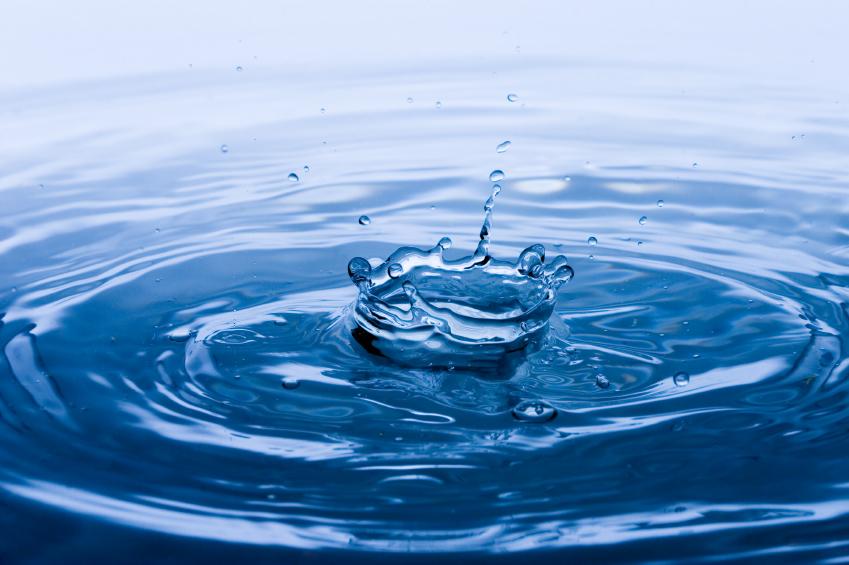 Make water number one. You always need to drink water, but it can be especially important if you're trying to flatten your stomach.