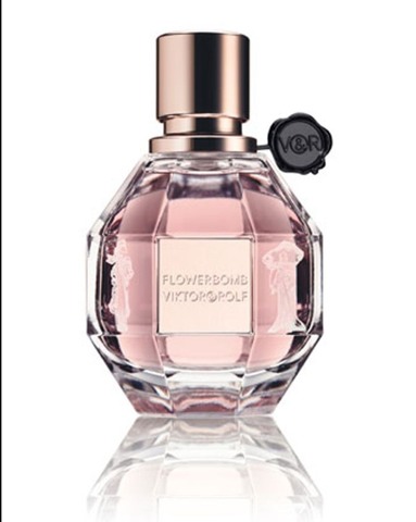 6. Put Vaseline the area you spray perfume before u spray it to last a longer smell