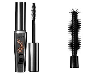 My lashes are not even that long, but as you see in the picture they look awesome, this mascara if applied right will do the trick and give you a beautiful long look! It goes on pretty wet but I have fallen in love, if you want a more soft look they have the "Bad Gal" one also by benefit ☺ 