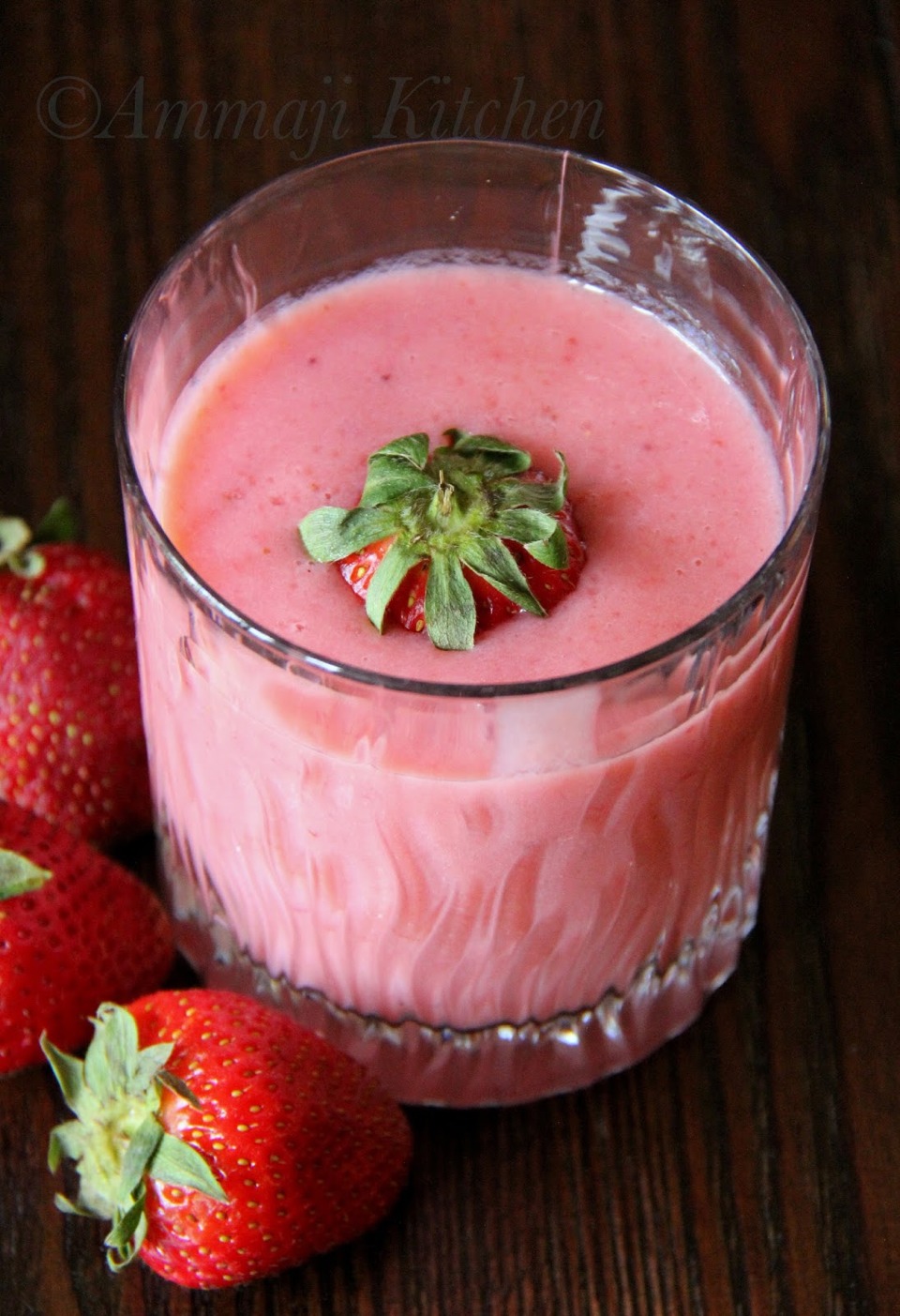 Blend everything in a blender until smooth.