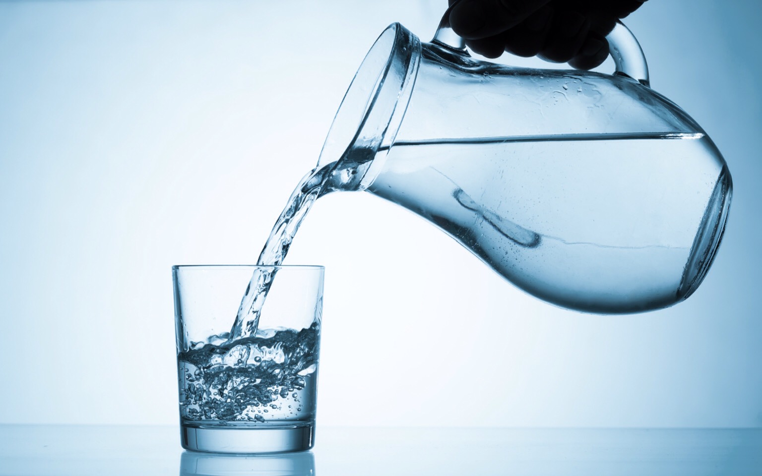 DRINK A GALLON OF WATER EVERYDAY AND YOULL SEE AMAZING CHANGES