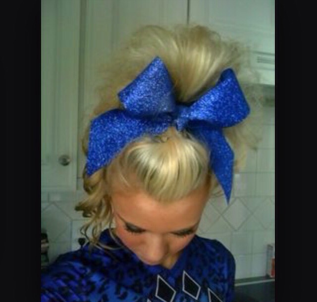 The hair designs usually depends on the color of your bow 