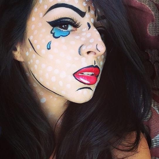 21. Reveal your fantasy on this special day and go for eyeliner with wings, drawing tears under your ears. Cover your face with white dots and go for a red lipstick, lining the edges of your lips with a black pencil.