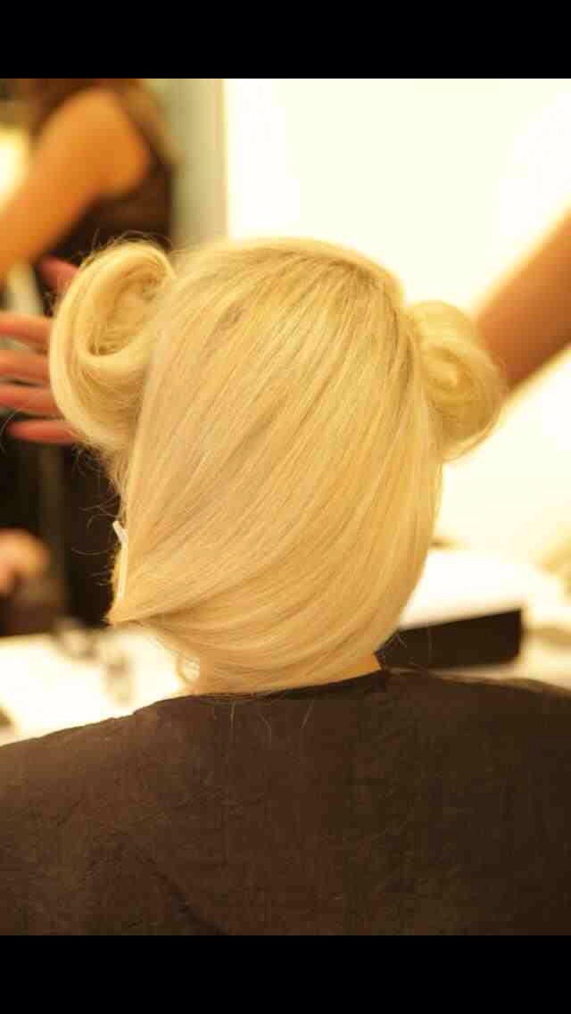1940s Hair Using A Toilet Roll 