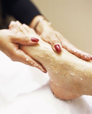 Scrub
1/2 cup granulated sugar-1 tbs oil (olive, coconut, almond, avocado or canola)-juice from 1/2 a lemon
Combine ingredients into a bowl & get ur feet wet then apply the scrub and let sit for a min then rinse out