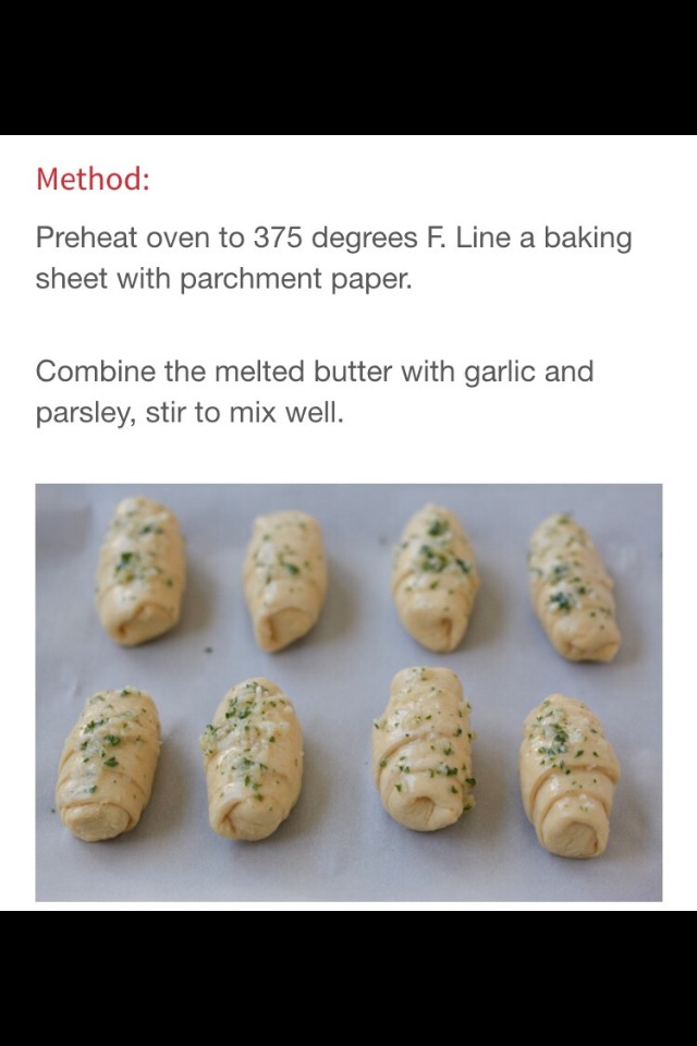 Garlic Butter Cheesy Crescent Roll