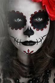 25 Creepy But Cool Halloween Makeup Ideas! #Halloweentip