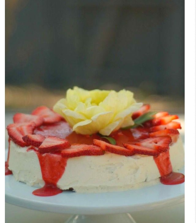 Strawberry And White Chocolate Lemon Torte