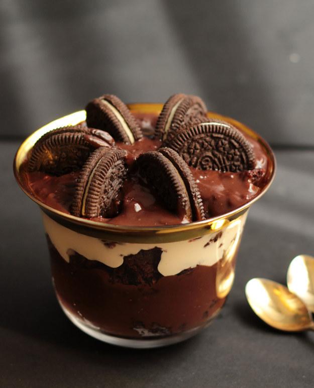 10. Oreo Brownie Chocolate Trifle

http://ikneadtoeat.com/oreo-brownie-chocolate-trifle-650-amazon-gift-card-group-giveaway/
