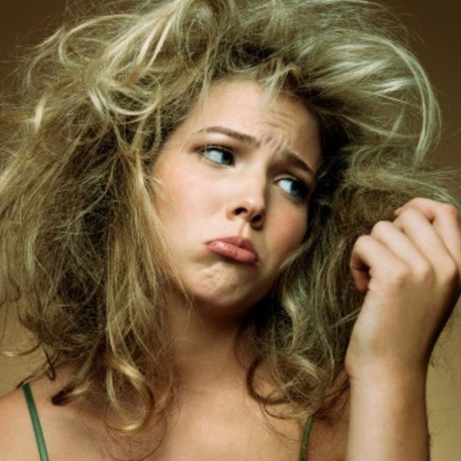 4. Cold showers reduce frizzy hair!!