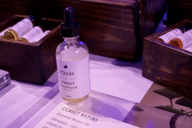 Breast Health Support oil
Directions: Massage breast, underarm, and decolletage every day morning or evening.