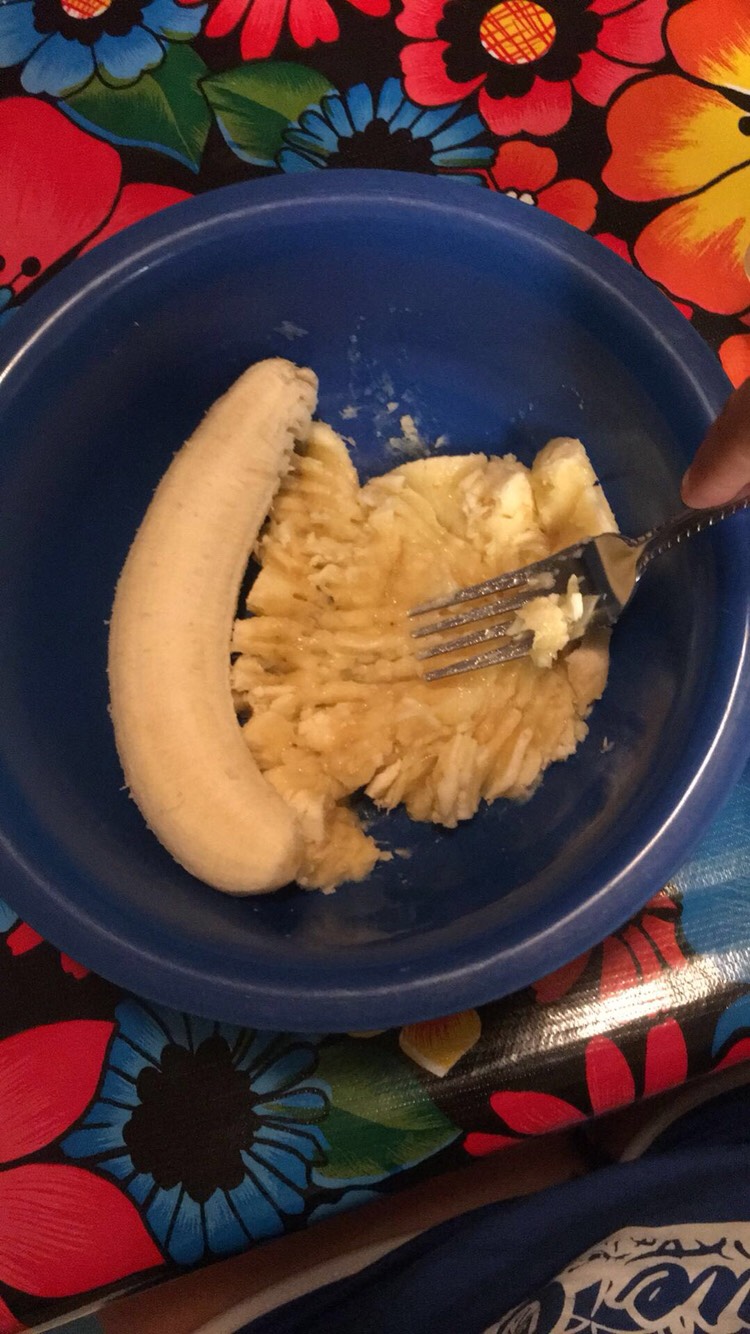 With the 2 banana's you will need to put them in a bowl and smash them well, no clumps of banana. It should be all smooth.