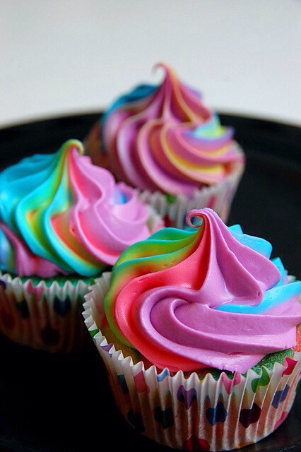 Neon swirl cupcakes