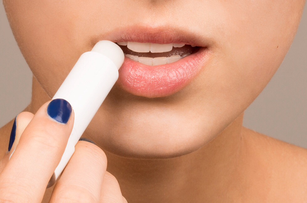 Some great lip balms are
Night balms ( for when you sleep, also have extra hydration)
Eos
Baby lips
Vaseline
Any organic lip balms
