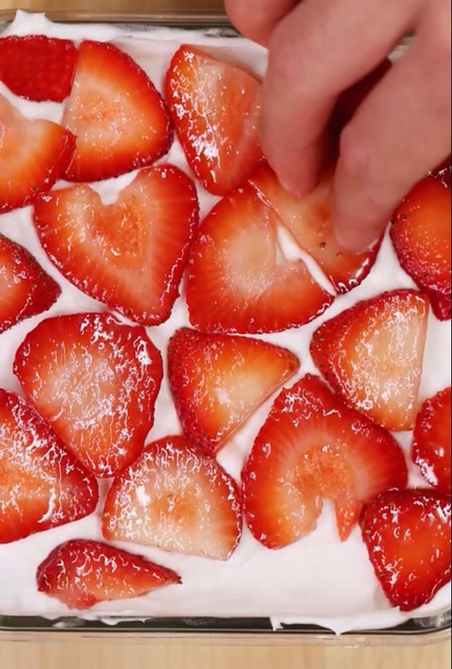 Strawberry Icebox Cake