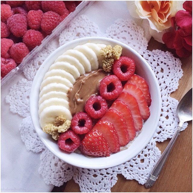 Fruits and peanut butter🍓🍌