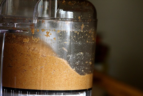 Homemade Honey Roasted Peanut Butter