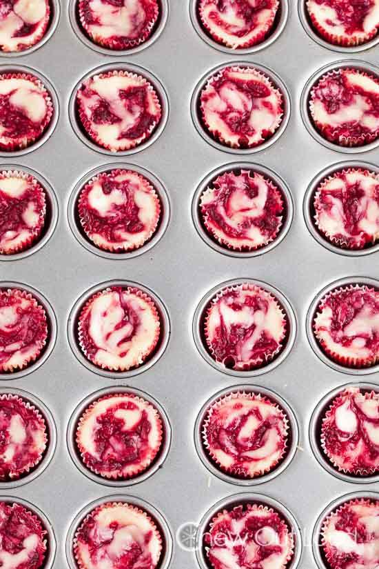 WHITE CHOCOLATE RASPBERRY CHEESECAKES BITES 