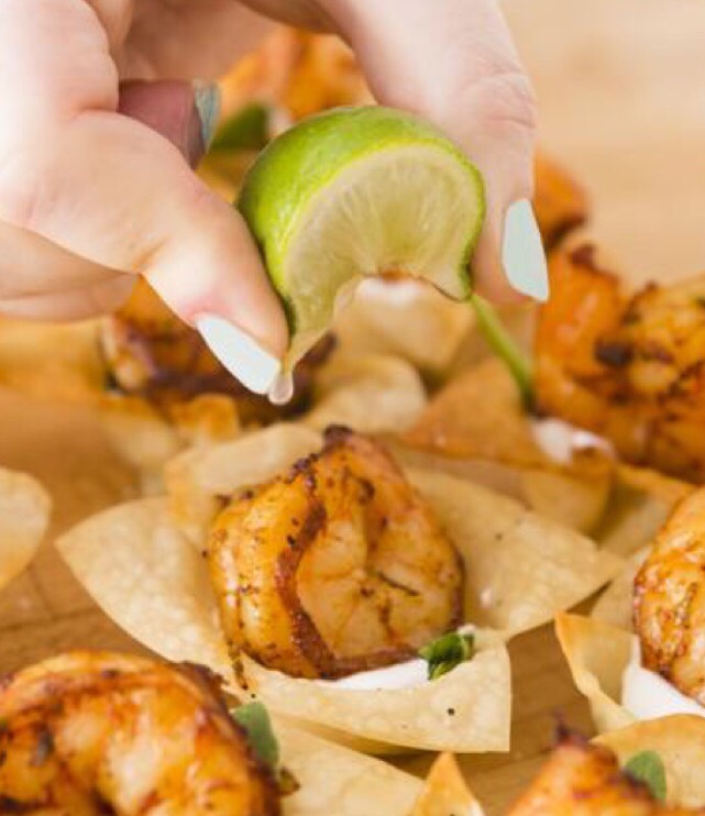Make Chili-Lime Shrimp Cups. #SummerVibes