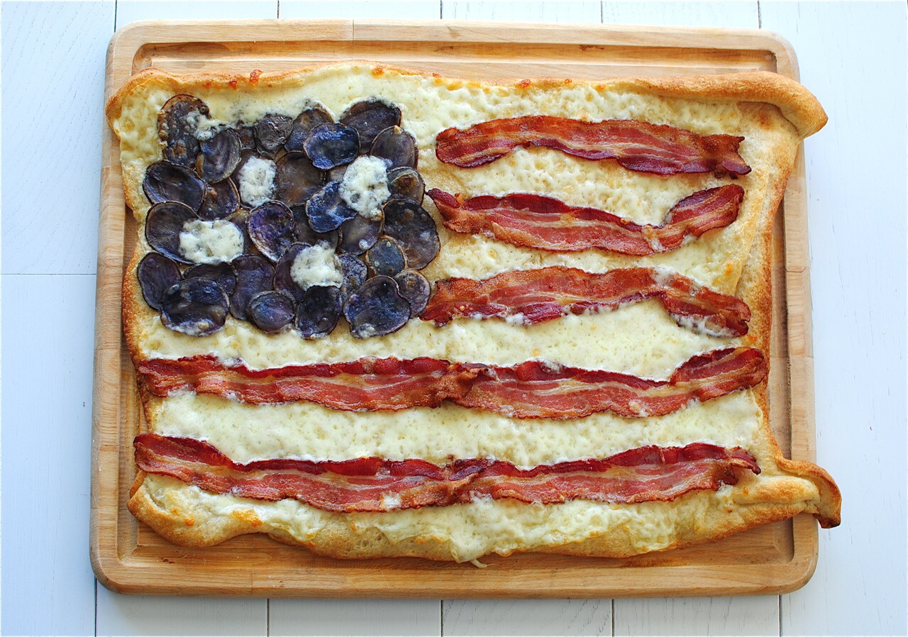 Bacon on cheesy bread