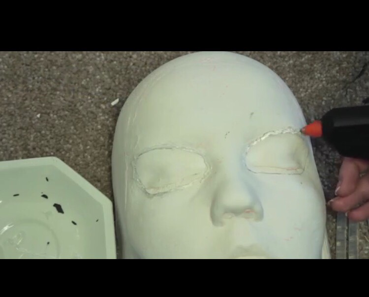 DIY Masquerade Mask: Ice Queen. 