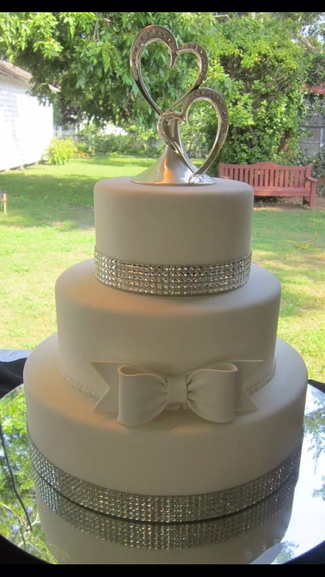 Bling Wedding Cakes ! 