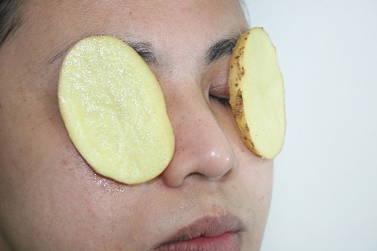 2. To reduce puffy eyes, cut raw, peeled potatoes in half and place over your eyes for 10 minutes. The potato will cool your eyes and any swelling will decrease.
