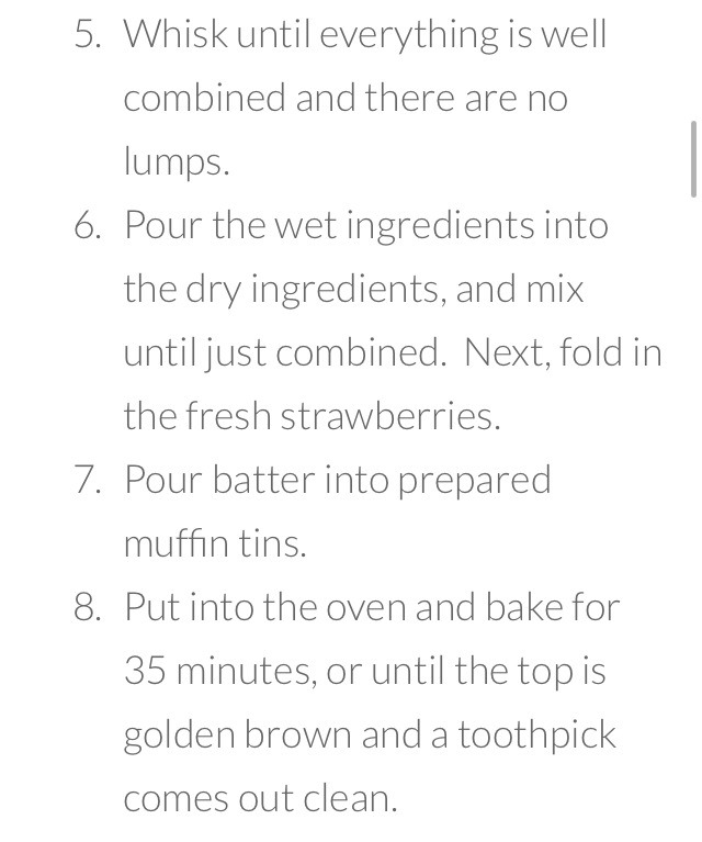 " Delicious Strawberry Banana Muffins"😋👌