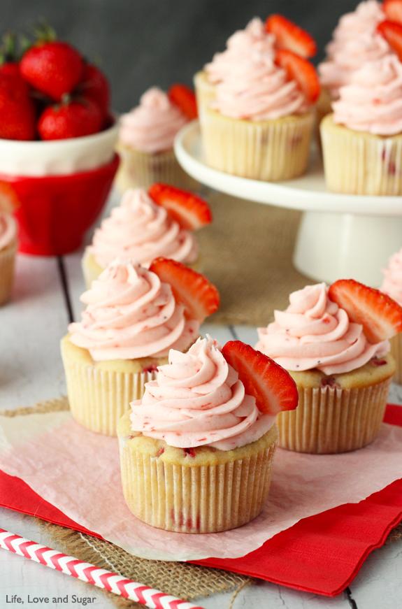 Fresh Strawberry Cupcakes 