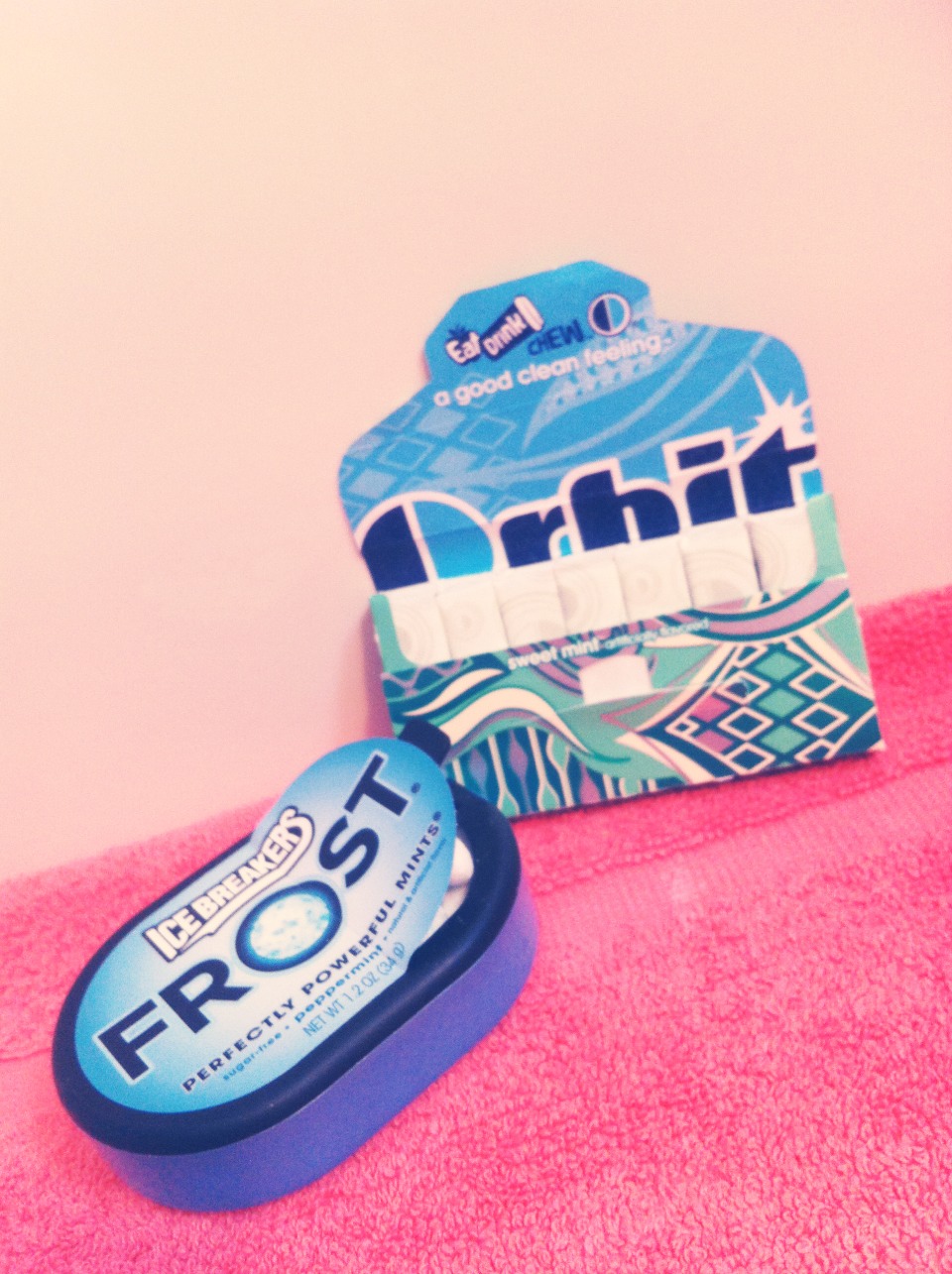 Any gum or mint to freshen breath. I prefer frost or orbit!