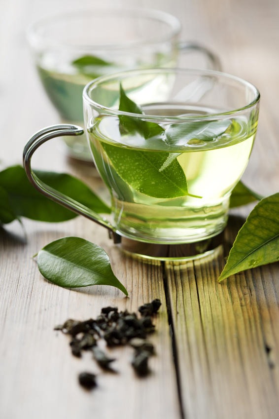 Decreases chances of cancer: Green tea has powerful antioxidants that may protect against cancer. Multiple studies show that green tea drinkers have a lower risk of various types of cancer such as breast cancer, prostate cancer, colorectal cancer etc.